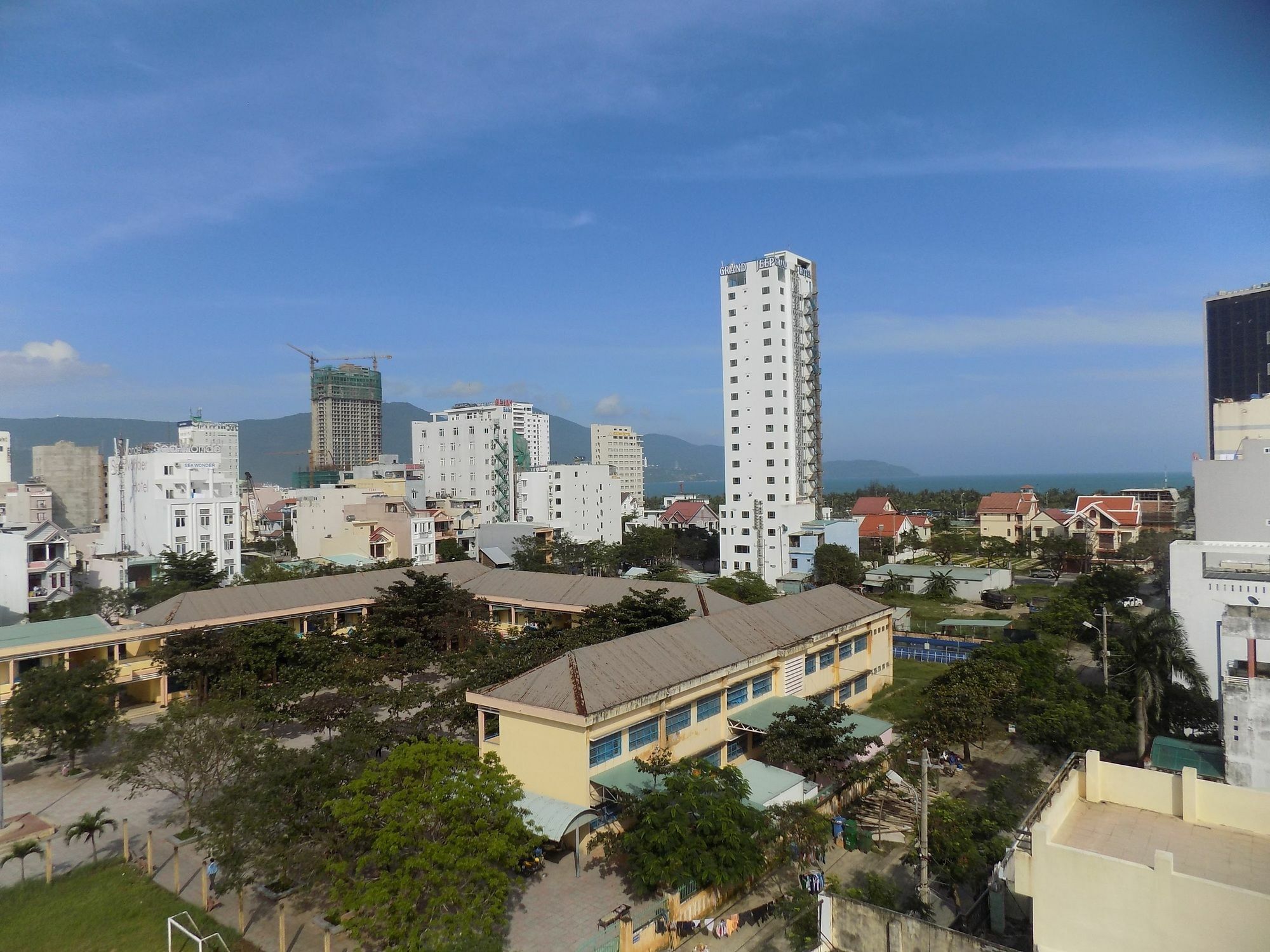 La Suite Hotel Danang 외부 사진